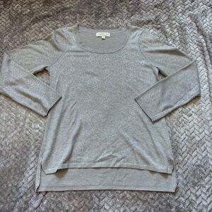 ⭐️⭐️⭐️Olive and Oak metallic speckled gray along sleeve shirt size Large